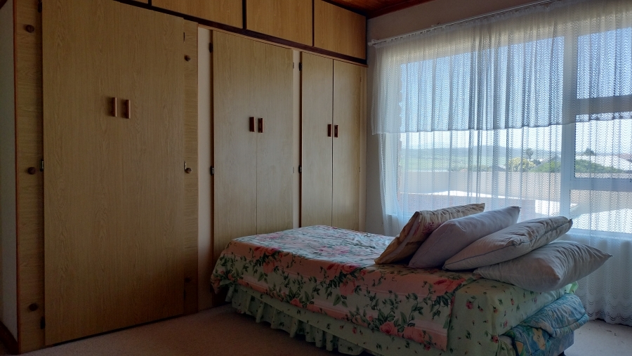 4 Bedroom Property for Sale in Fraaiuitsig Western Cape